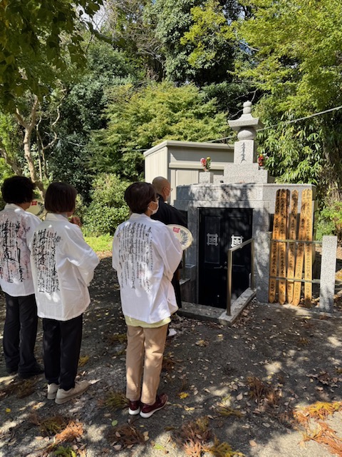 和讃会員墓参